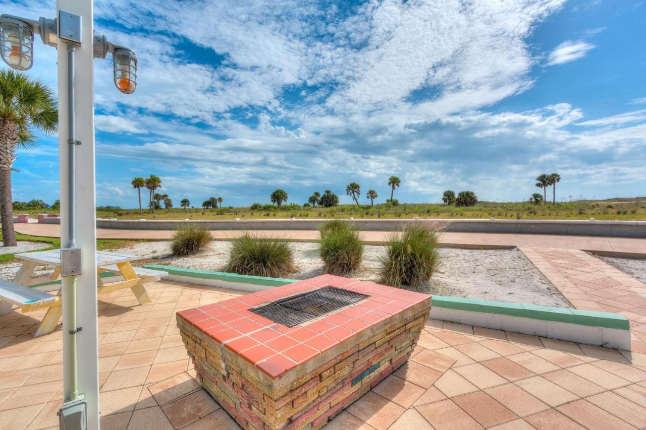 Tropic Terrace #16 - Beachfront Rental Apts St. Pete Beach Kültér fotó