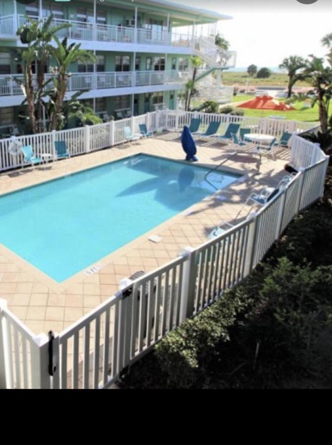 Tropic Terrace #16 - Beachfront Rental Apts St. Pete Beach Szoba fotó